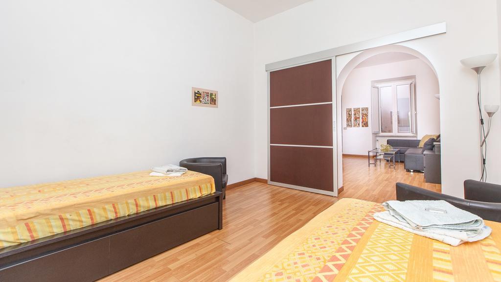 Rental In Rome Santini Apartment Værelse billede