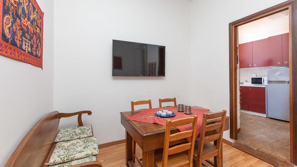 Rental In Rome Santini Apartment Værelse billede